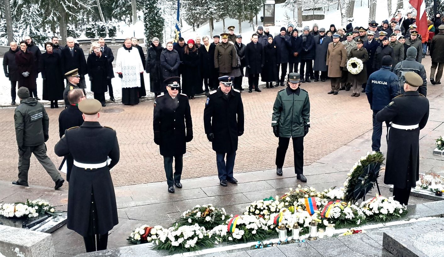 20240113 Antakalnio kapinėse--.jpg