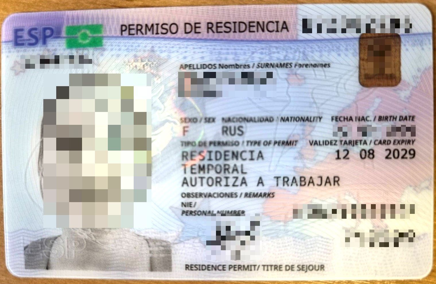 20250930 neįleido-Med-2-pix red.jpg