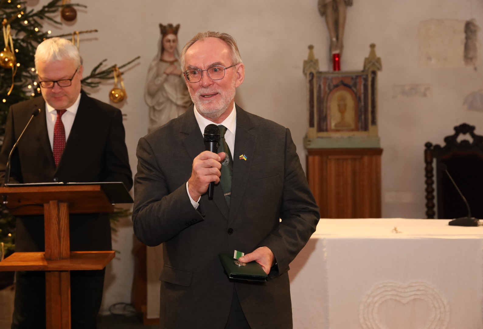 20251216 meet bažnyčioj-7.JPG
